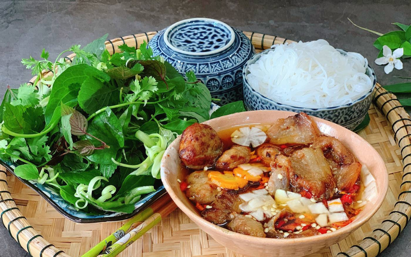 Bún chả Hà Nội thơm ngon, chuẩn vị