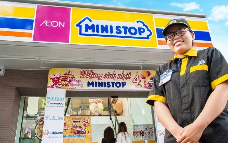 Ministop - chuỗi cửa hàng tiện lợi quen thuộc của giới trẻ