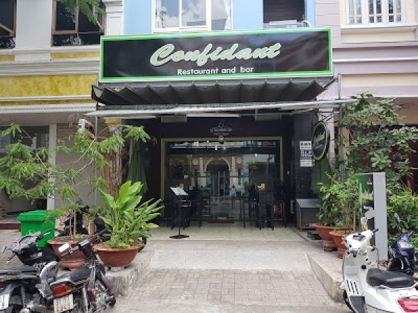 Confidant Restaurant & Bar