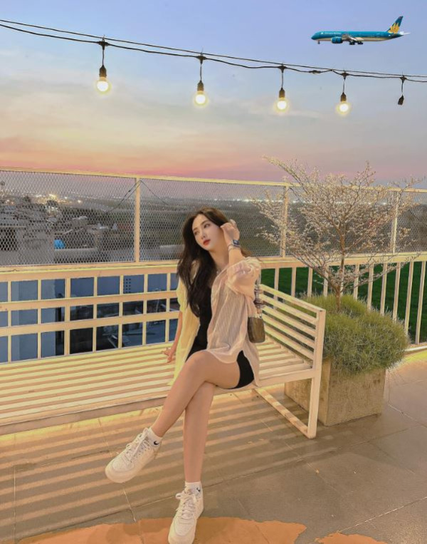 𝐇𝐄𝐋𝐈-𝐇𝐔𝐁-rooftop-view-san-bay-xin-nhat-go-vap-63a29bf04c283.jpg