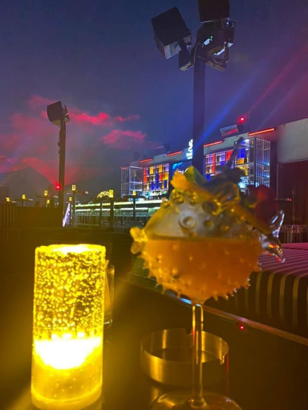 glow-skybar-rooftop-bar-60533dd5b1c13.jpg