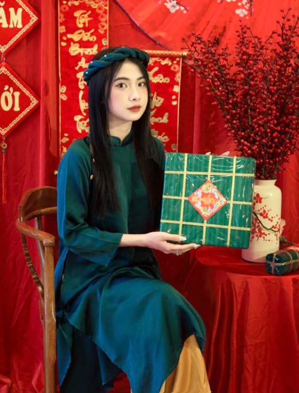 me-man-voi-quan-ca-phe-tran-ngap-khong-khi-tet-o-tan-phu-63d5cfe8c4eee.jpg