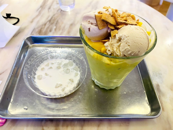 very-good-avocado-ice-cream-in-saigon-60bc3d995d909.jpg