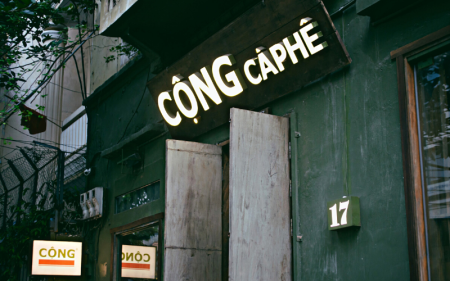 Cộng Cà Phê - Nơi tái hiện những ký ức xưa cũ của Sài Gòn năm 70