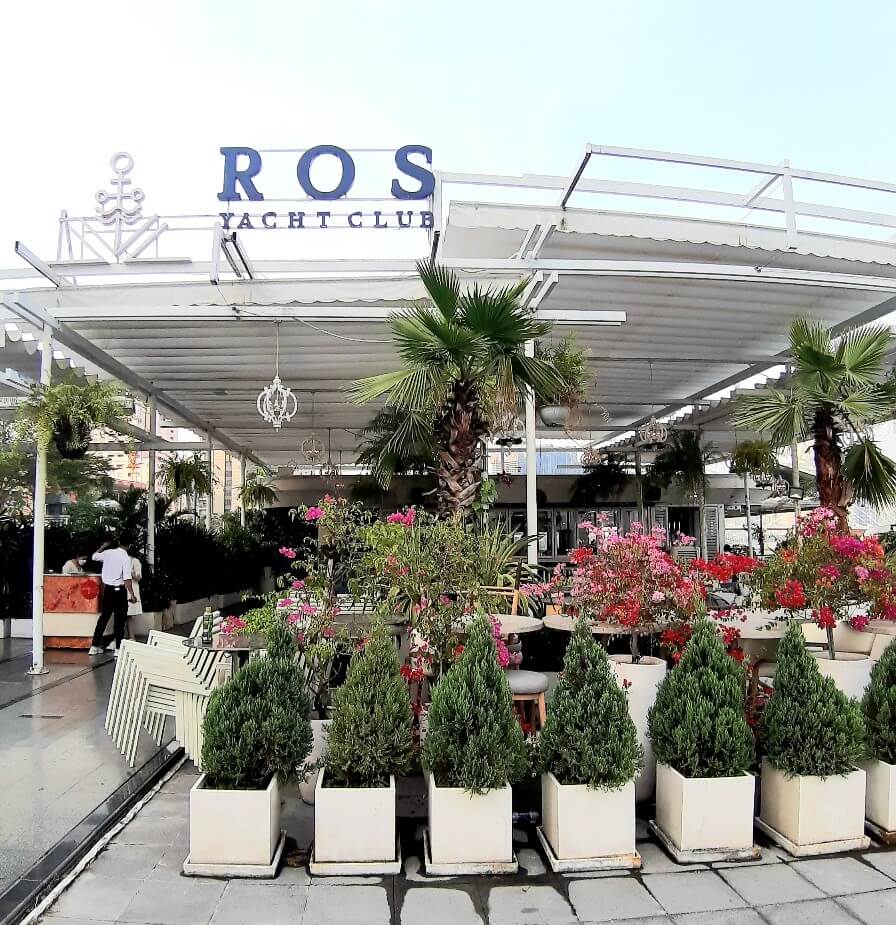 ROS Yacht Club - Dining & River Lounge