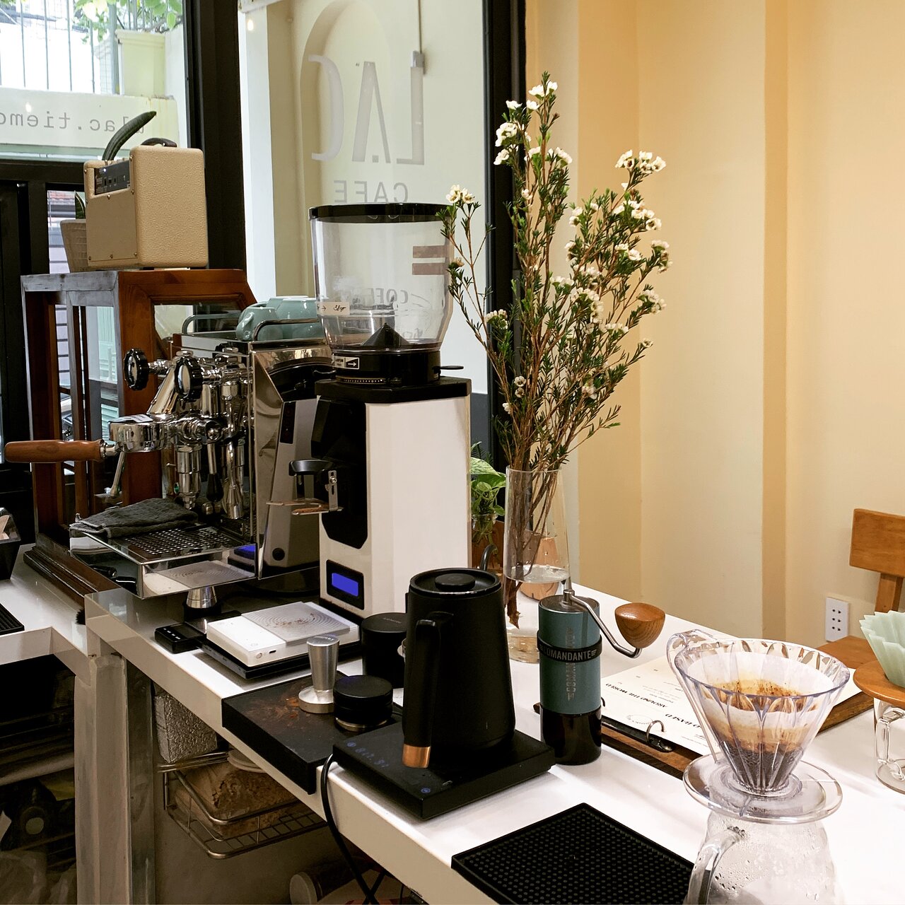 Lạc Cafe