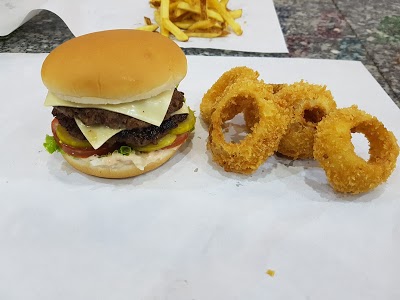 chuck-s-burgers-4.jpg