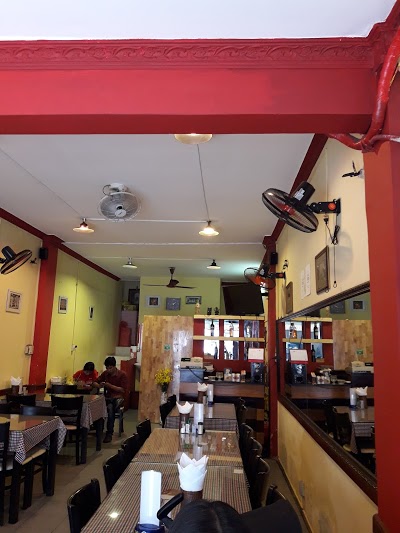 mumtaz-indian-restaurant-1.jpg