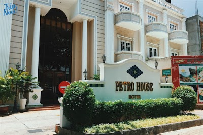 Petro House Hotel