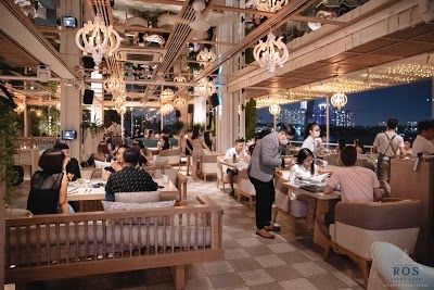 ROS Yacht Club - Dining & River Lounge