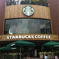 Starbucks New World Le Lai - 1